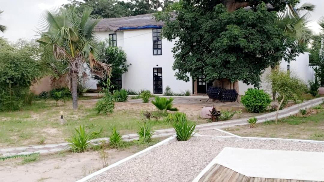 La Fandenoise Bed & Breakfast Thies Exterior foto